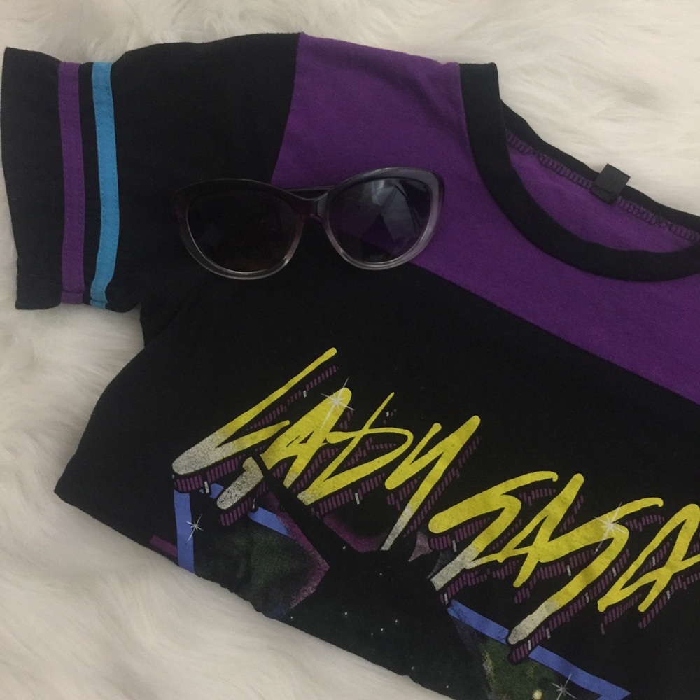 IA* Lady Gaga tee shirt unicorn